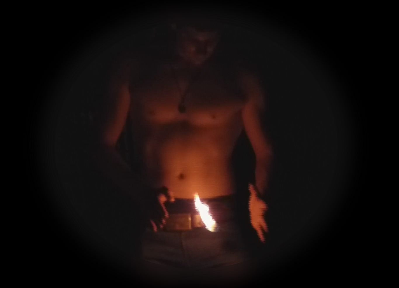 Produktlaunch-Feuershow – schwebender Feuerball als Markenmoment