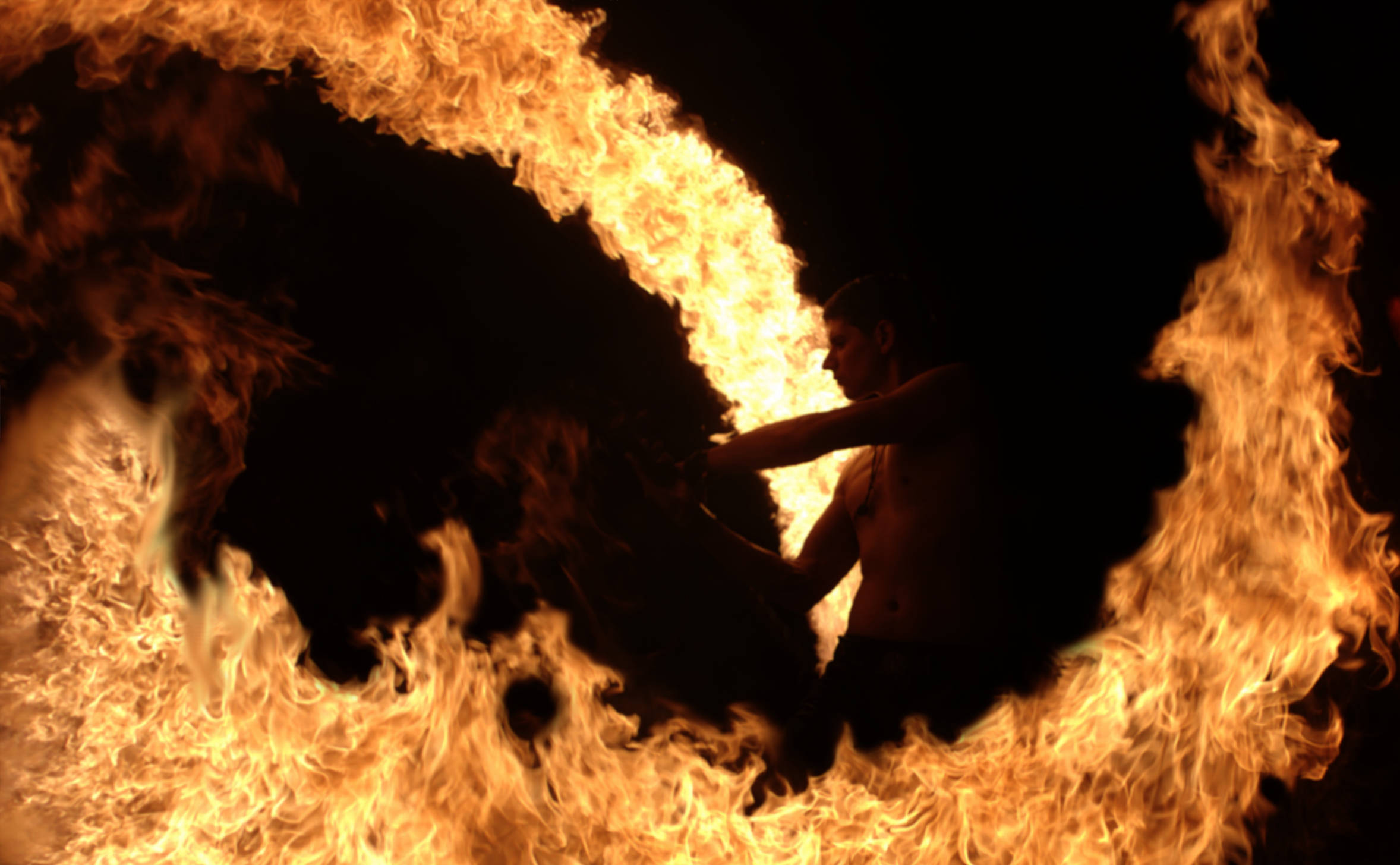 Professionelle Feuershow von Der Feuermagier – Feuerkünstler Stuttgart